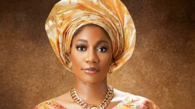 Sisi Alagbo Biography