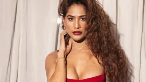 Poonam Pandey Biography: Height, Age, Boyfriend, Family - Biography