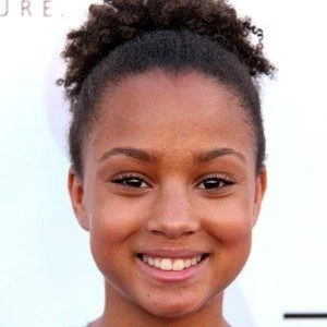 Corinne Massiah Biography: Height, Age, Twin Sister, Net Worth, Boyfriend - Biography
