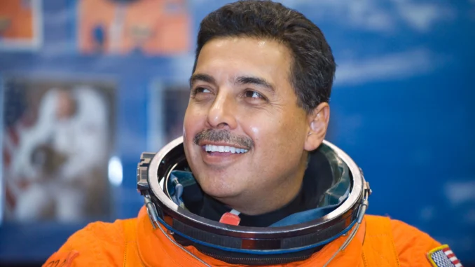 José Hernández Biography