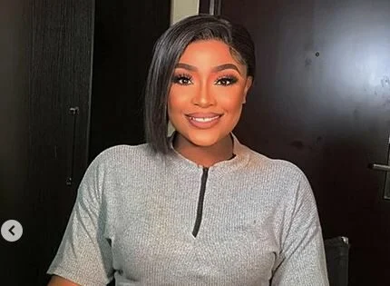 Lizzy Gold Biography