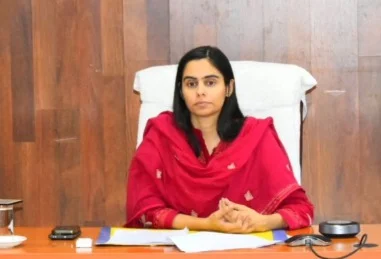 Nidhi Malik IAS Biography
