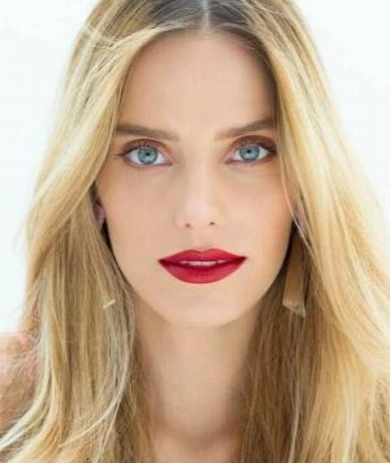 Rotem Sela Biography: Age, Boyfriend, Awards, Net Worth, Instagram - Biography