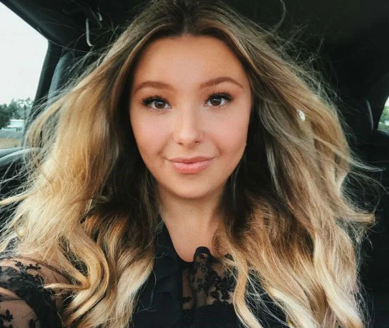 Sophia Lucia Biography: Height, Age, Net Worth, Boyfriend, Parents, Instagram - Biography