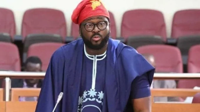 desmond elliot biography