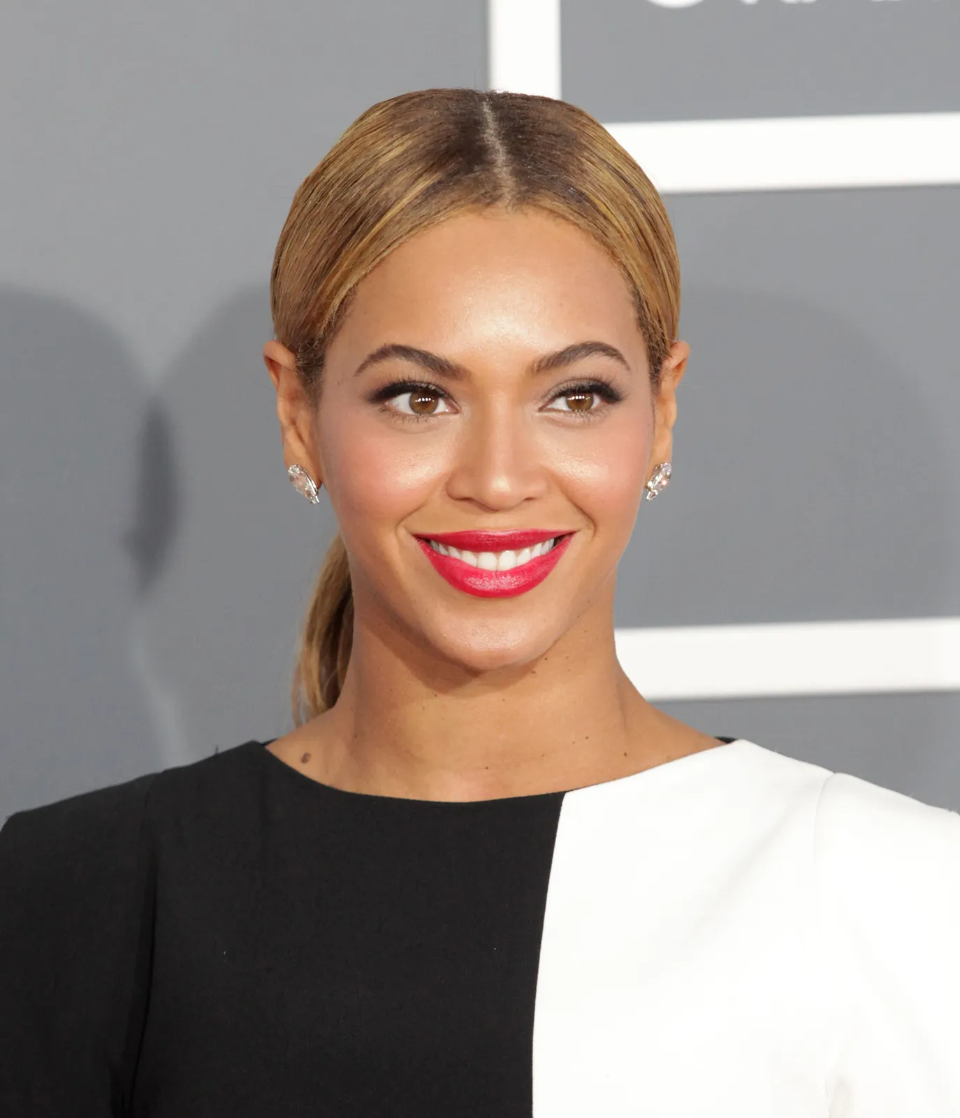 Beyoncé Biography: Songs, Age, Grammy Awards, Awards - Biography